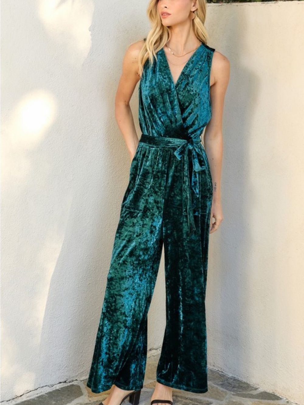 Velvet Sleeveless Jumpsuit - Picture 3 of 6